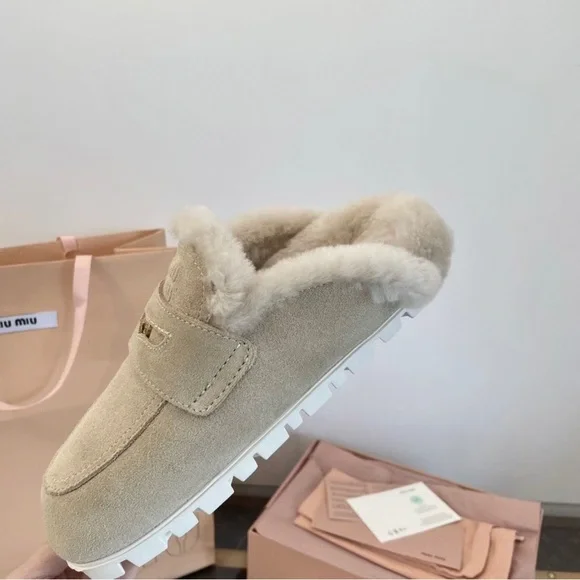 Miu Miu Beige Fur-Lined Slippers - Picture 8 of 9